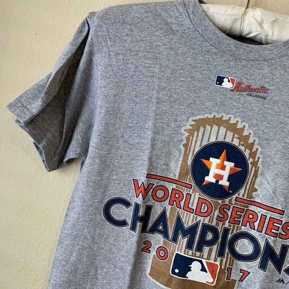 Houston Astros World Series Champions 2017 Tshirt Trophy MLB Size Small - Picture 3 of 13